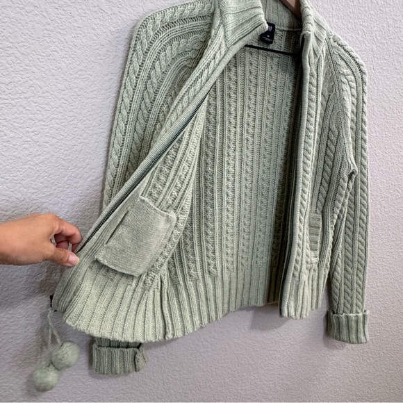 GAP Y2K Cable Knit Zip Up Sweater XS 100% Lambswool Sage Green Pom Pom Pockets - Picture 6 of 8